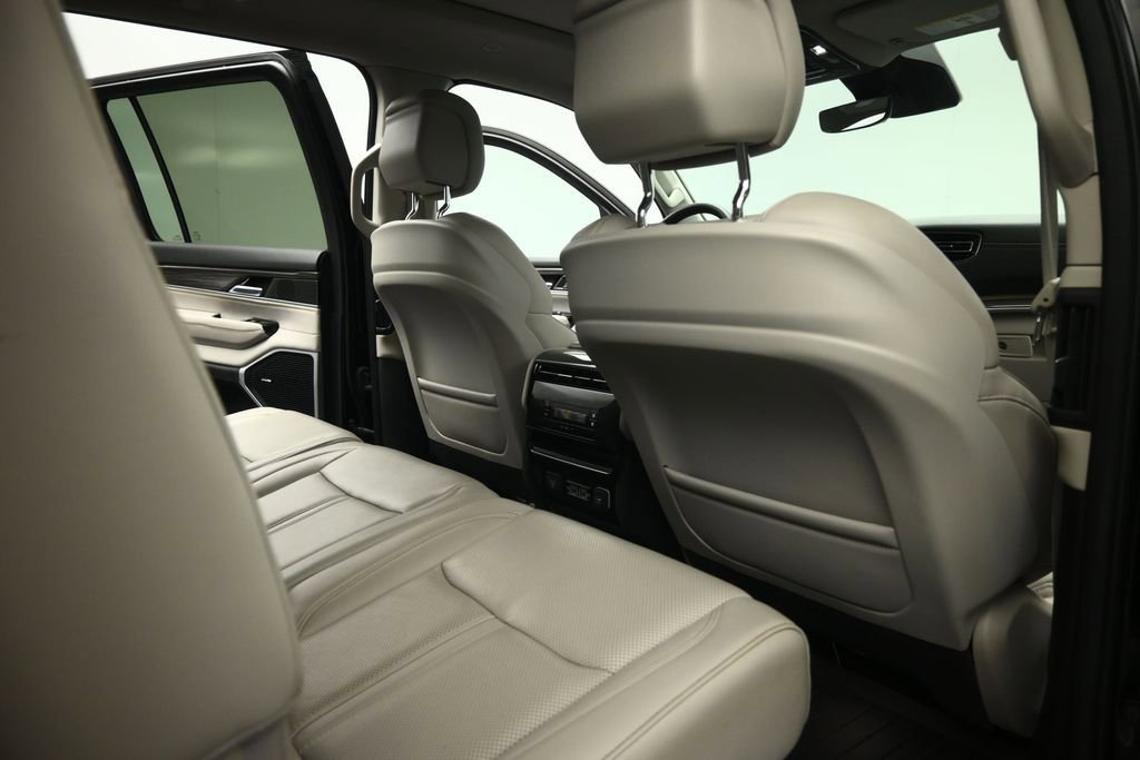 Used 2022 Jeep Wagoneer Series II w/ Premium Group I AWD/4WD image 72
