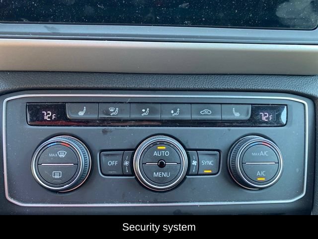 Used 2021 Volkswagen Atlas Cross Sport SE w/ Panoramic Sunroof Package FWD image 16