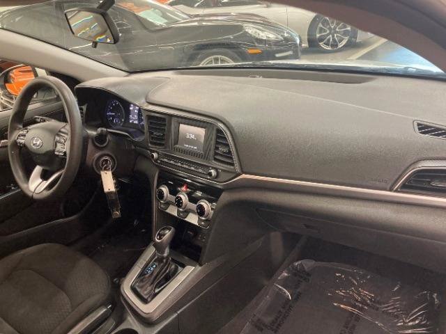 Used 2019 Hyundai Elantra SE w/ Cargo Package FWD image 17