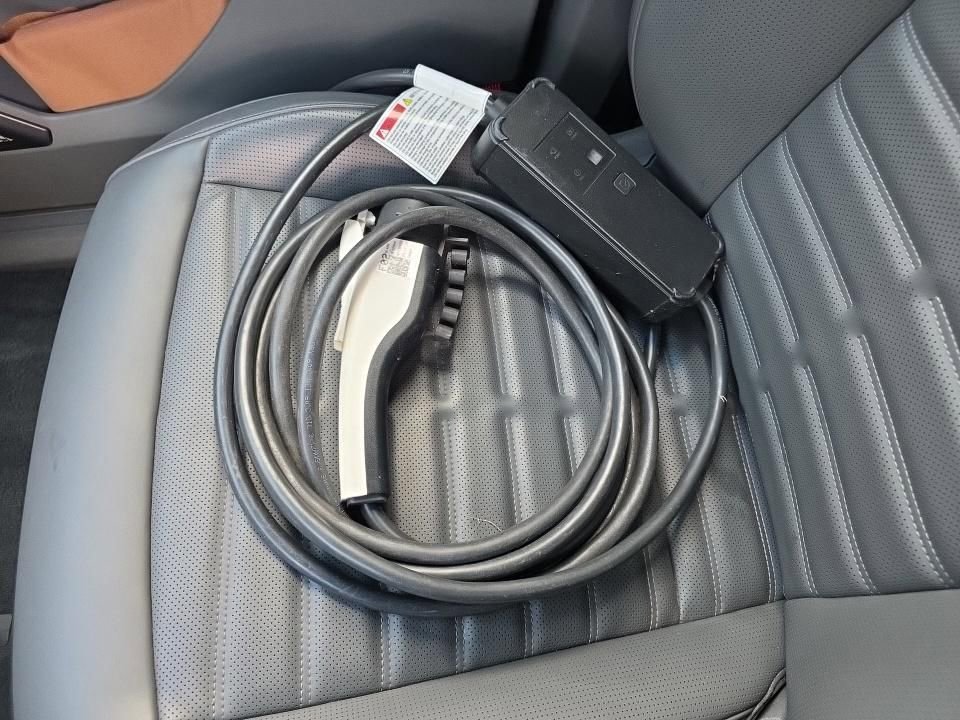 Certified 2024 Kia EV9 Land AWD/4WD image 9