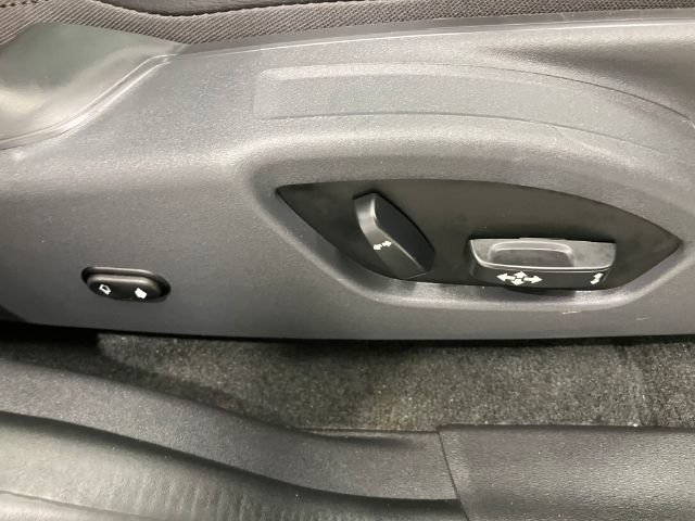 Used 2017 Volvo XC60 T6 Inscription w/ Protection Package AWD/4WD image 38