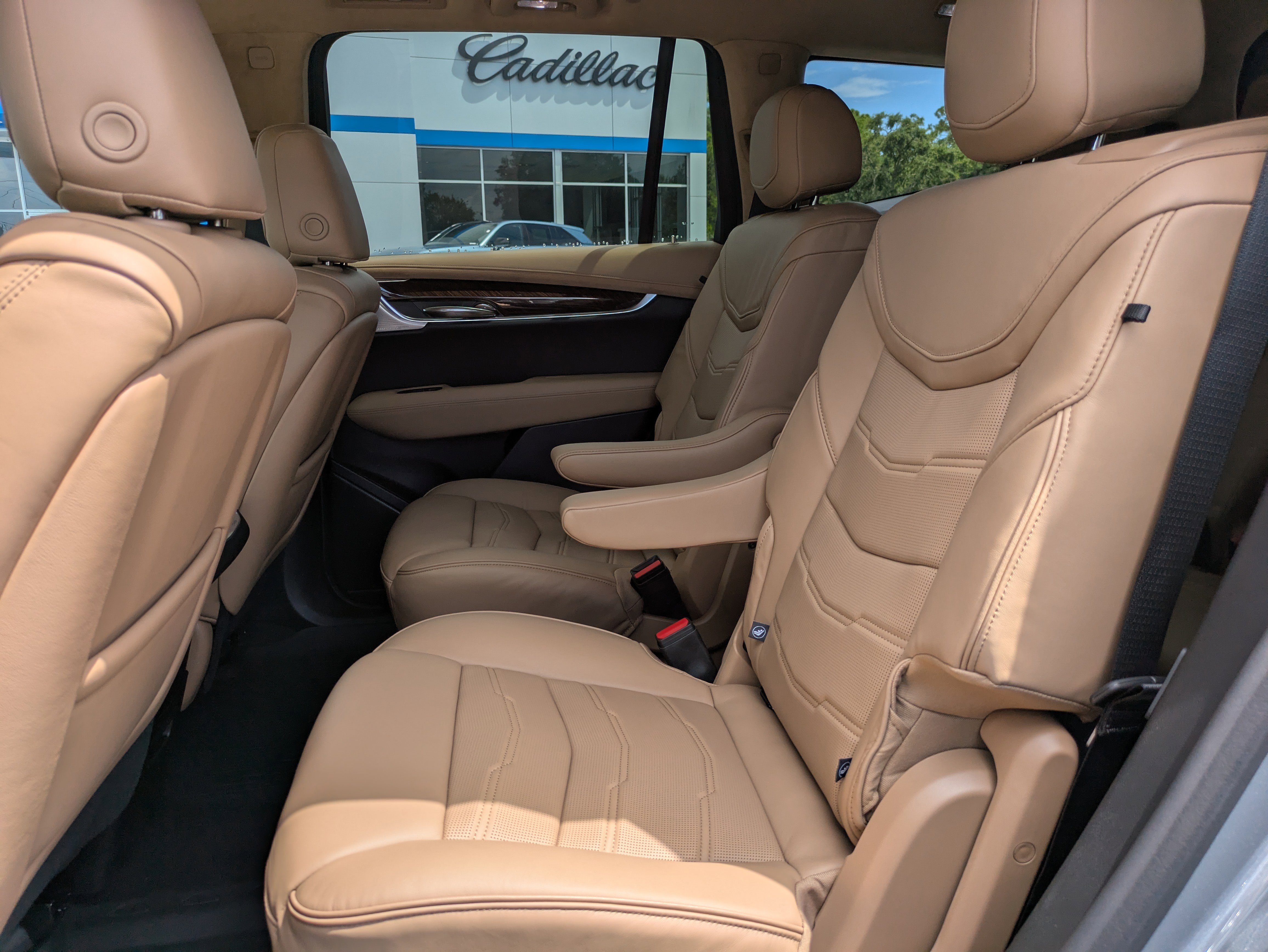 New 2025 Cadillac XT6 Premium Luxury w/ Platinum Package image 9