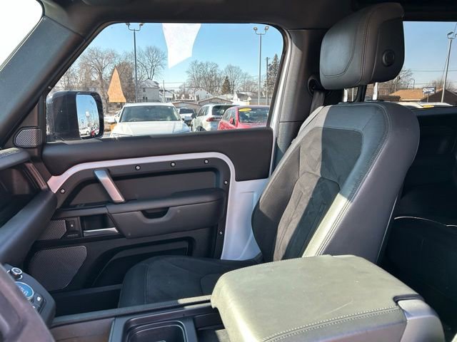 Used 2022 Land Rover Defender 90 V8 image 28