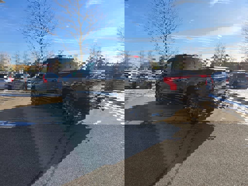 Used 2022 Ford F150 Lightning Lariat w/ Equipment Group 511A High image 5