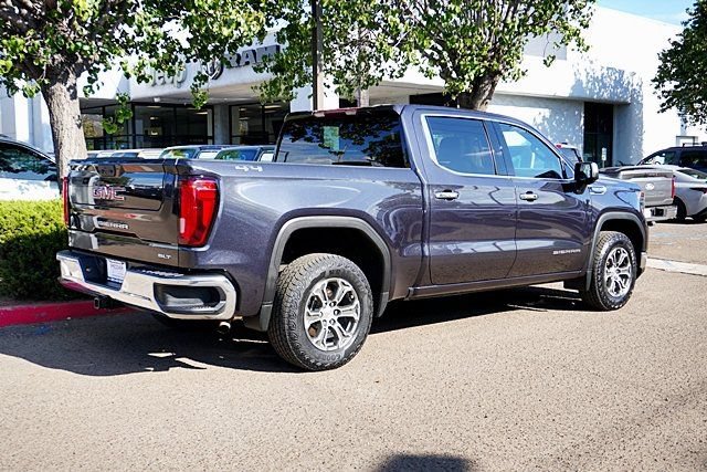 Used 2025 GMC Sierra 1500 SLT AWD/4WD image 4