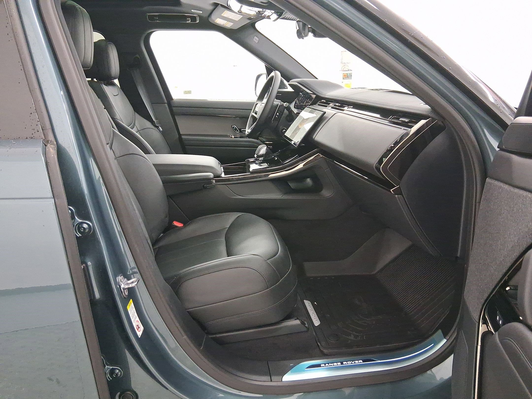 New 2025 Land Rover Range Rover Sport Dynamic SE image 31