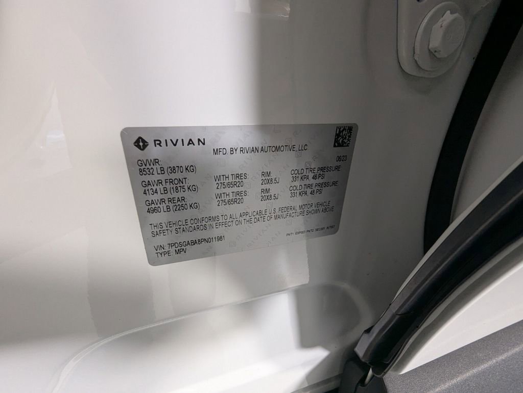 Used 2023 Rivian R1S Adventure AWD/4WD image 29