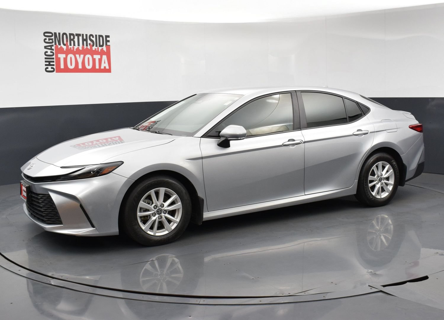 Used 2025 Toyota Camry LE w/ Convenience Package FWD image 8