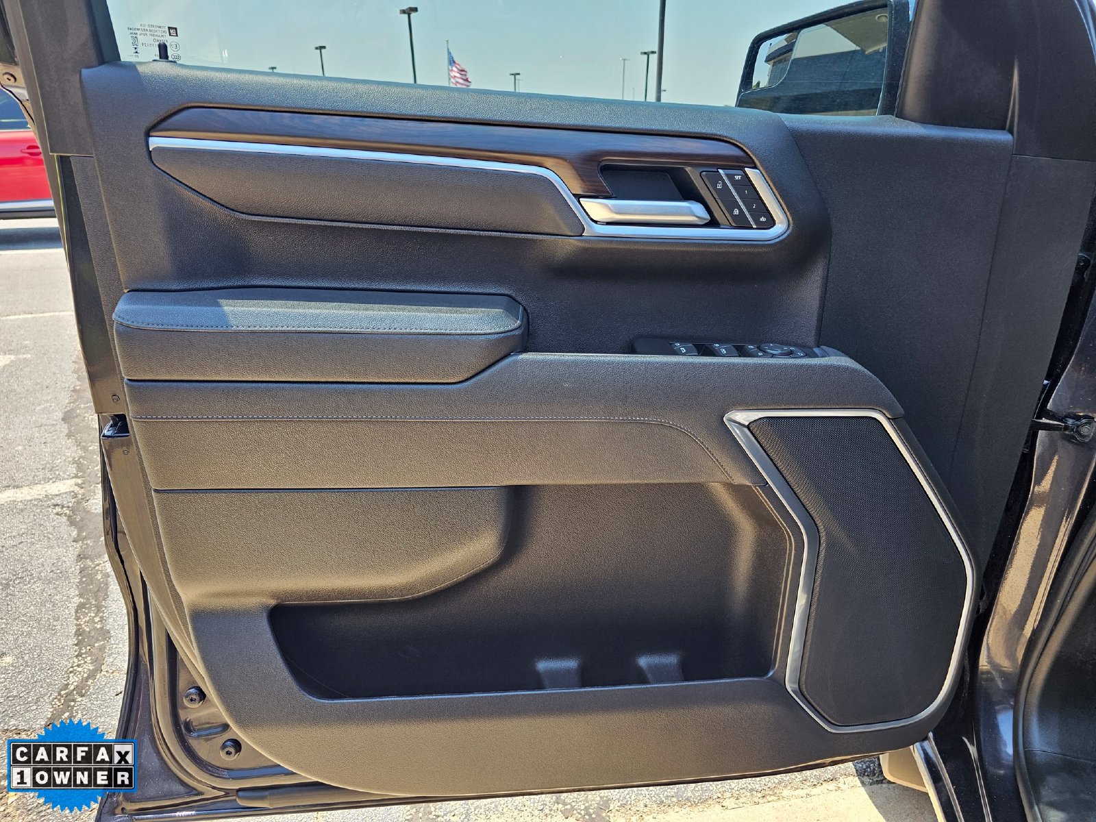 Used 2026 GMC Sierra 1500 SLT AWD/4WD image 13