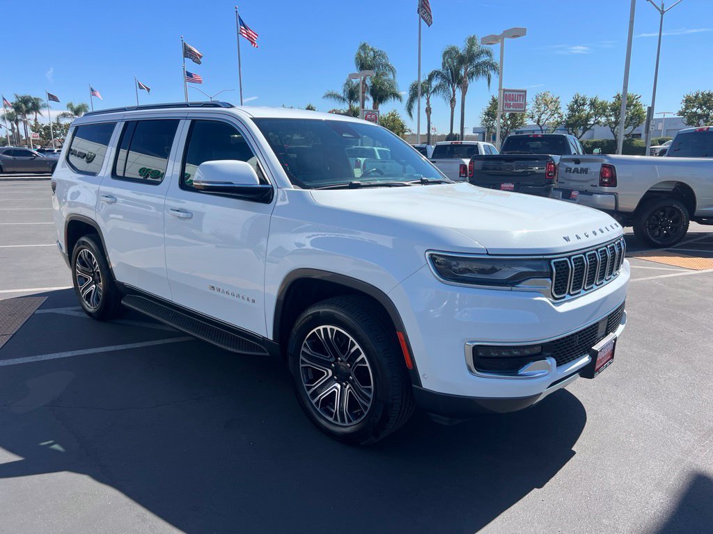 Used 2022 Jeep Wagoneer Series III AWD/4WD image 7