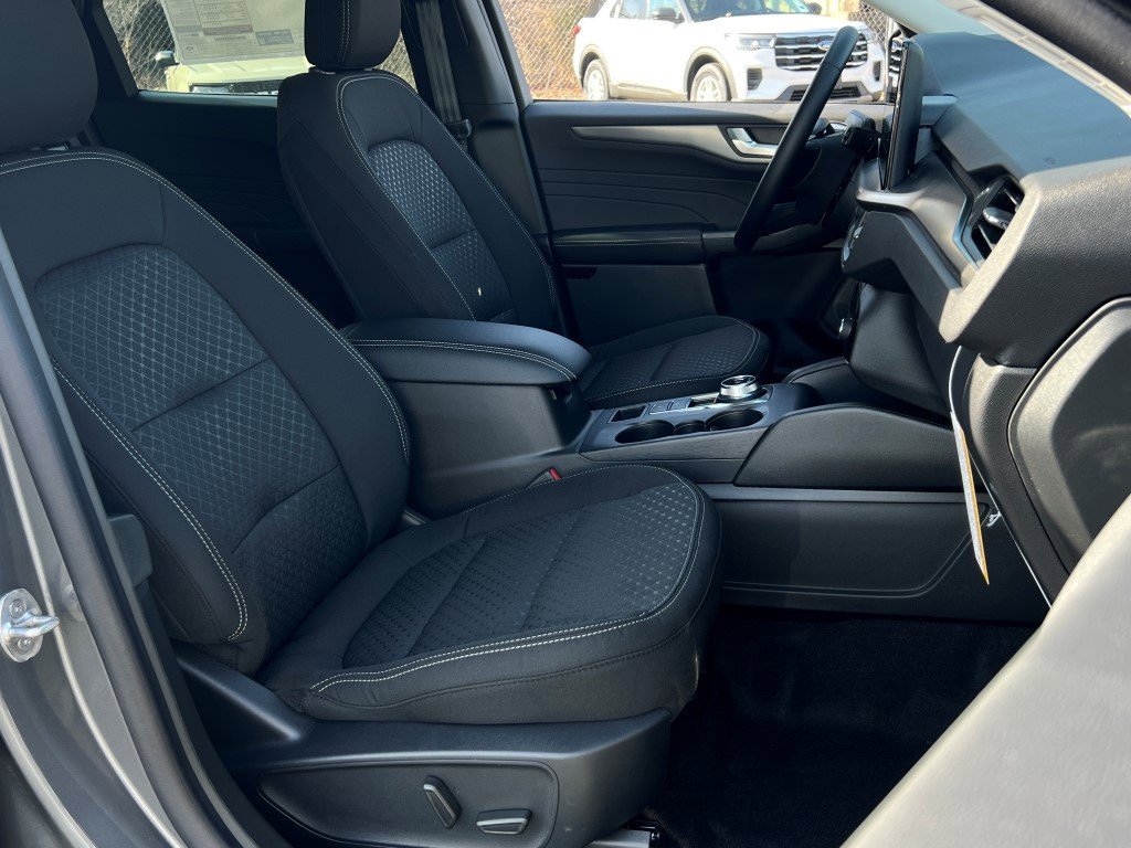 New 2026 Ford Escape Active w/ Active Premium Tech Pack AWD/4WD image 8