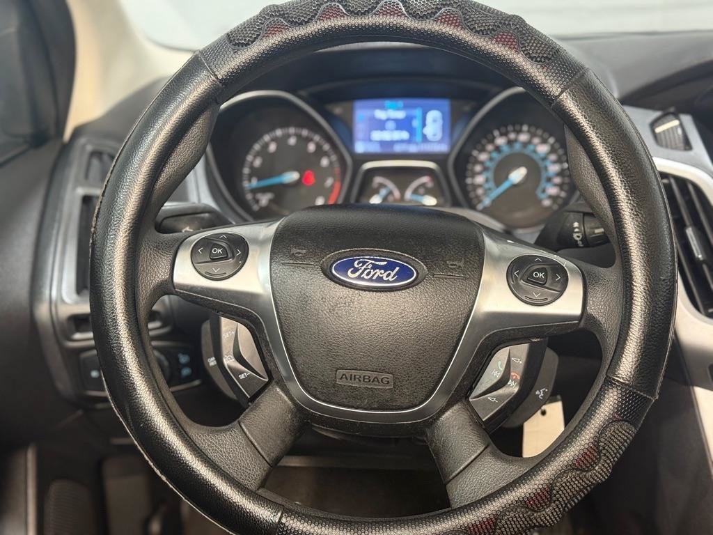 Used 2012 Ford Focus SE FWD image 11