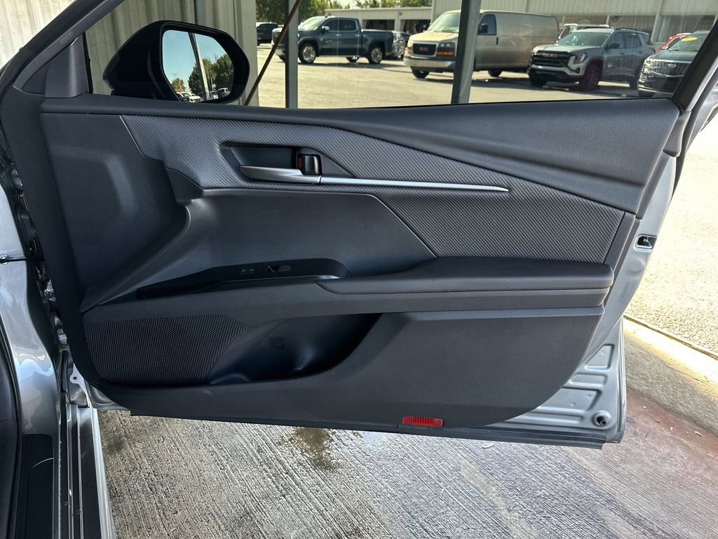Used 2025 Toyota Camry SE w/ Multimedia Upgrade Package FWD image 36