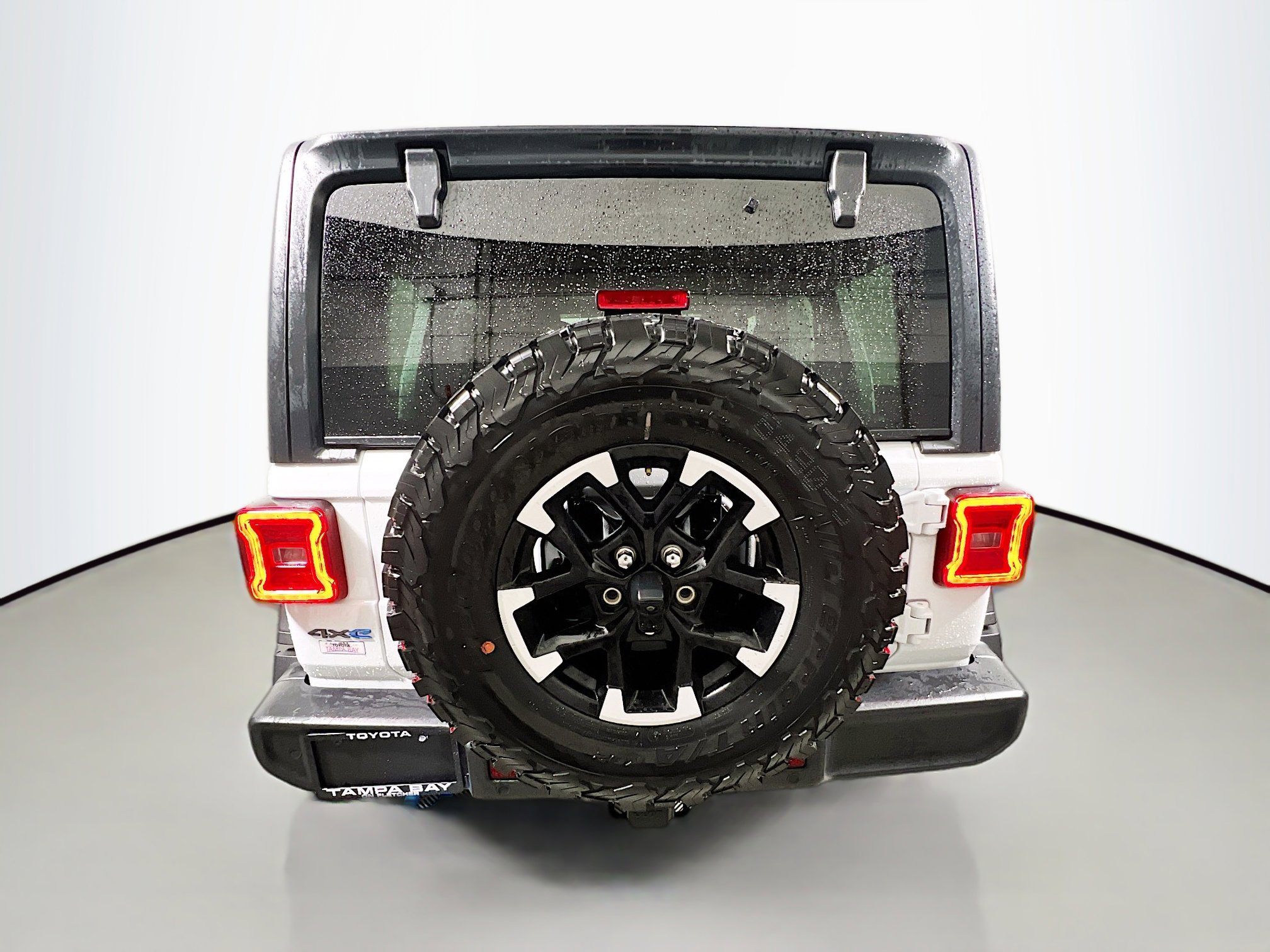 Used 2025 Jeep Wrangler Unlimited Rubicon 4xe w/ Safety Group image 6
