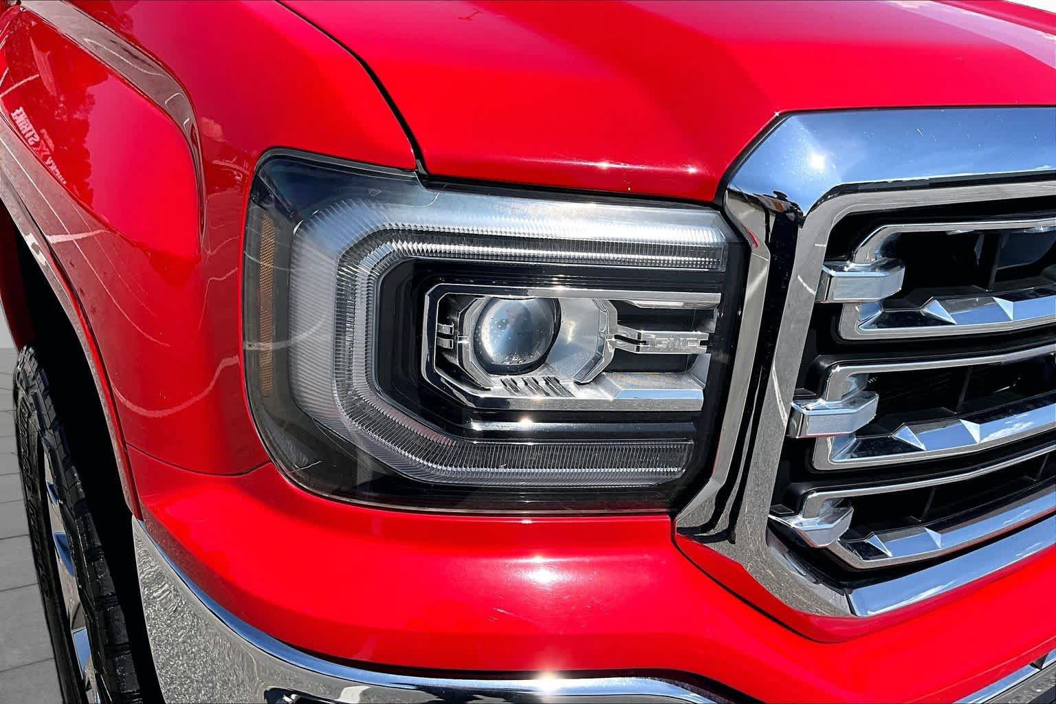 Used 2016 GMC Sierra 1500 SLT w/ SLT Premium Package AWD/4WD image 28
