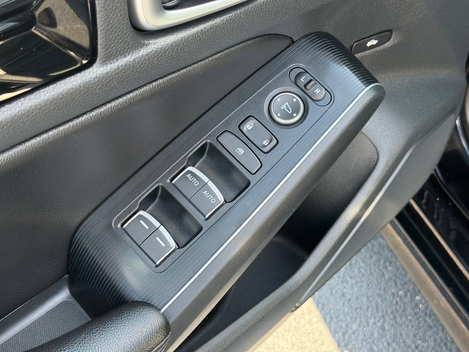 Used 2024 Honda Civic Touring image 14