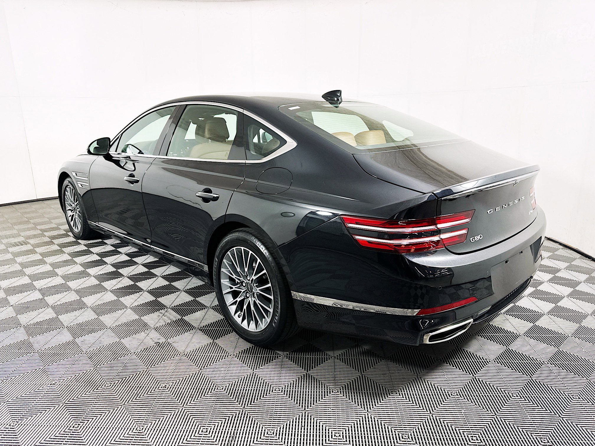 Used 2024 Genesis G80 2.5T image 5