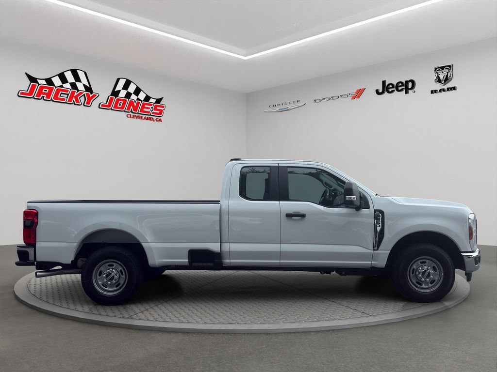 Used 2025 Ford F250 XL w/ 360-Degree Camera Package RWD image 10