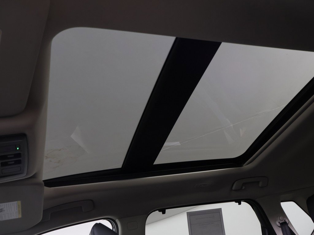 Used 2021 Nissan Rogue SV w/ Premium Package image 19