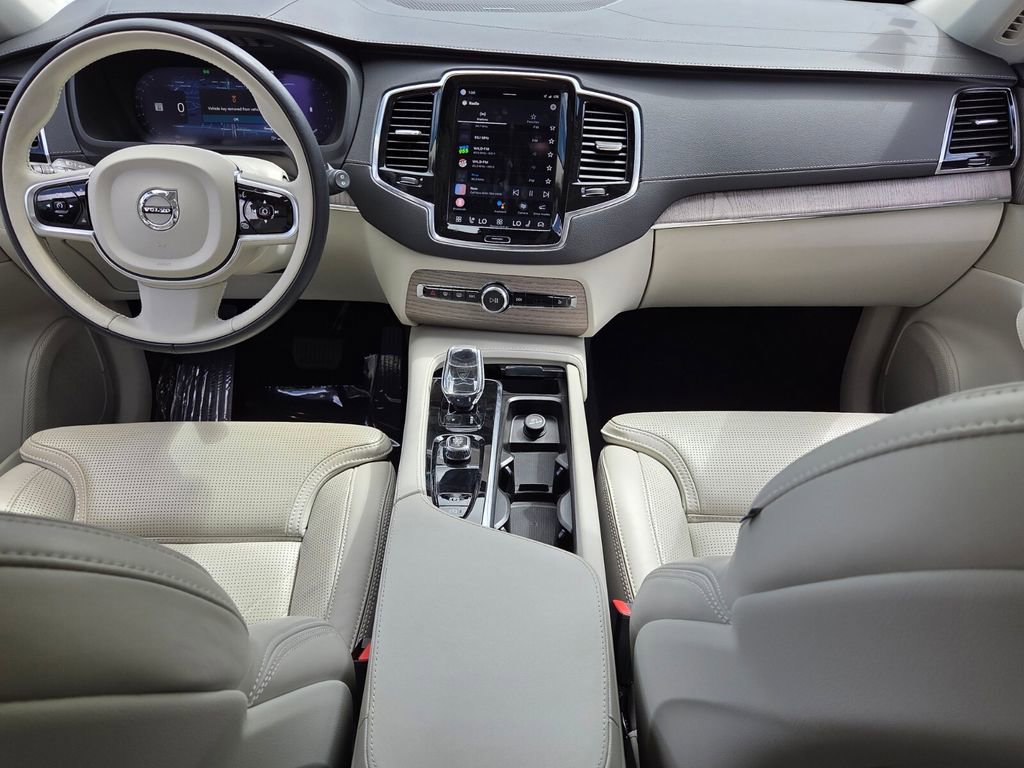 Used 2023 Volvo XC90 B6 Ultimate image 13
