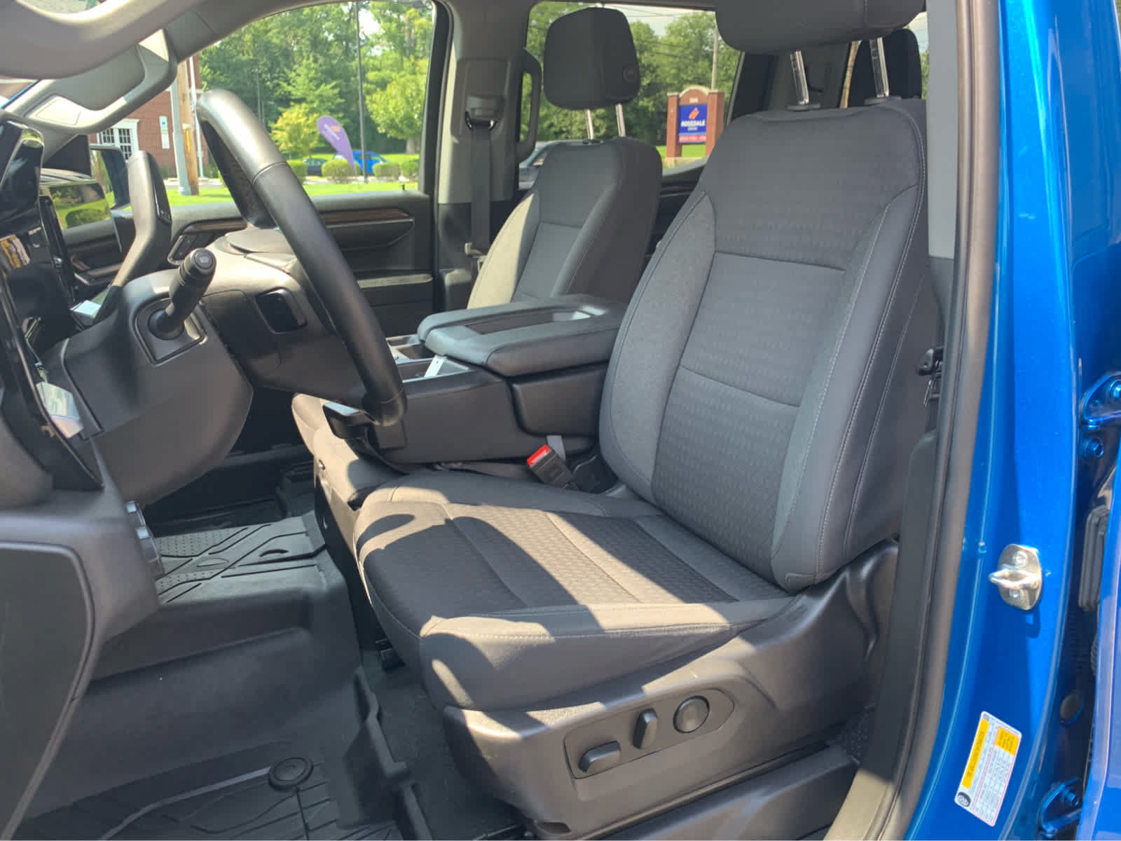 Used 2023 Chevrolet Silverado 1500 RST w/ Protection Package AWD/4WD image 12