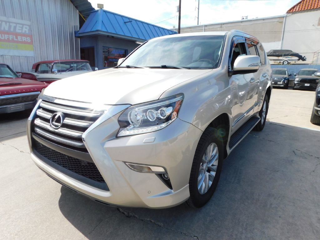 Used 2015 Lexus GX 460 w/ Premium Package image 3