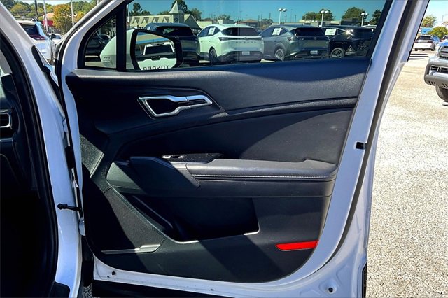 Used 2024 Kia Sportage EX image 27