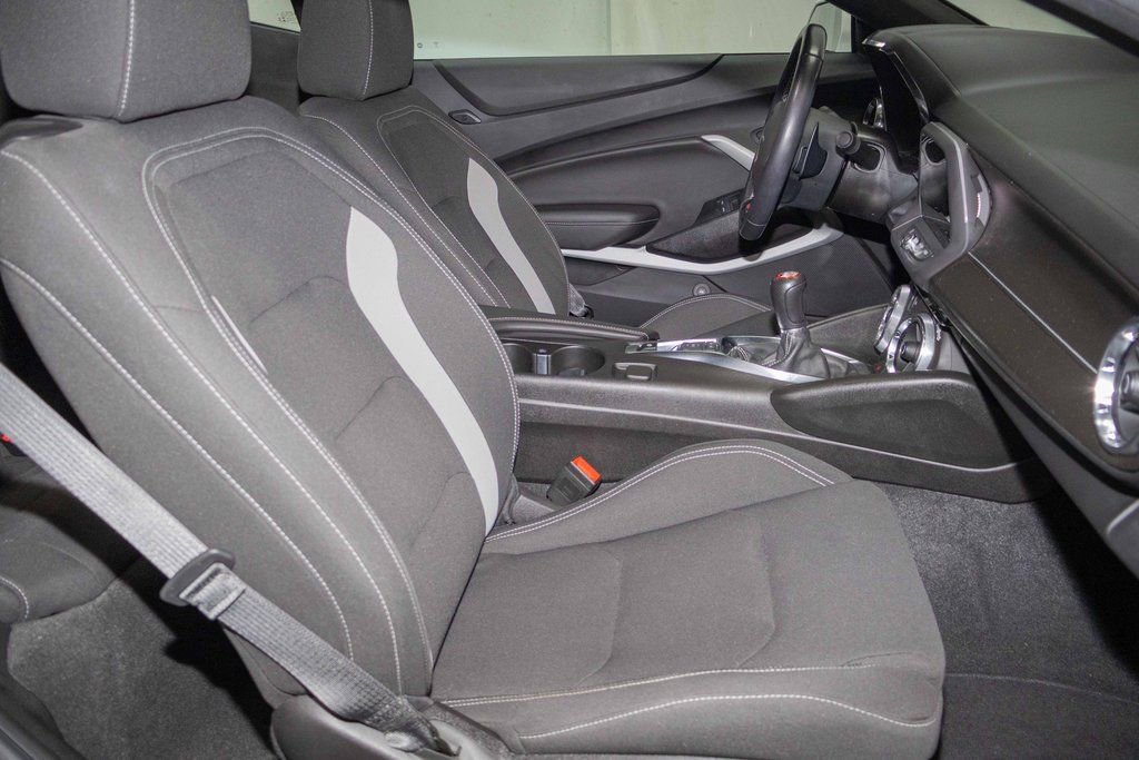 Used 2019 Chevrolet Camaro SS image 15