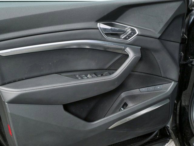 Certified 2022 Audi e-tron Premium Plus w/ Premium Plus Package image 6