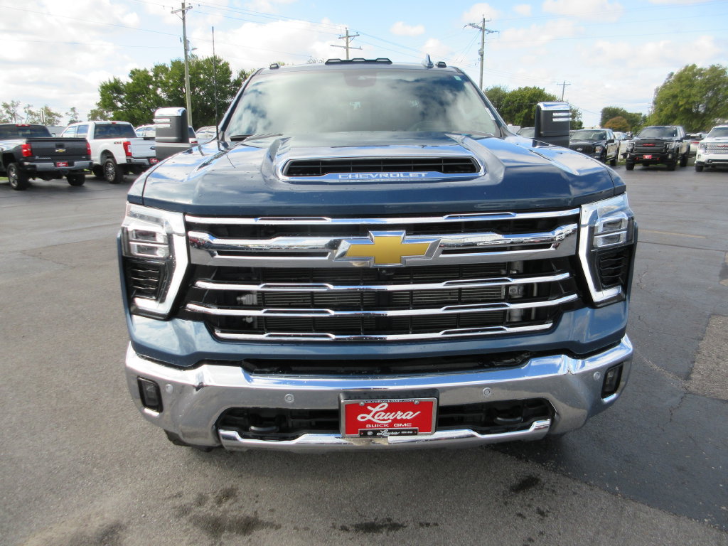 Certified 2025 Chevrolet Silverado 3500 LTZ w/ LTZ Premium Package AWD/4WD image 15