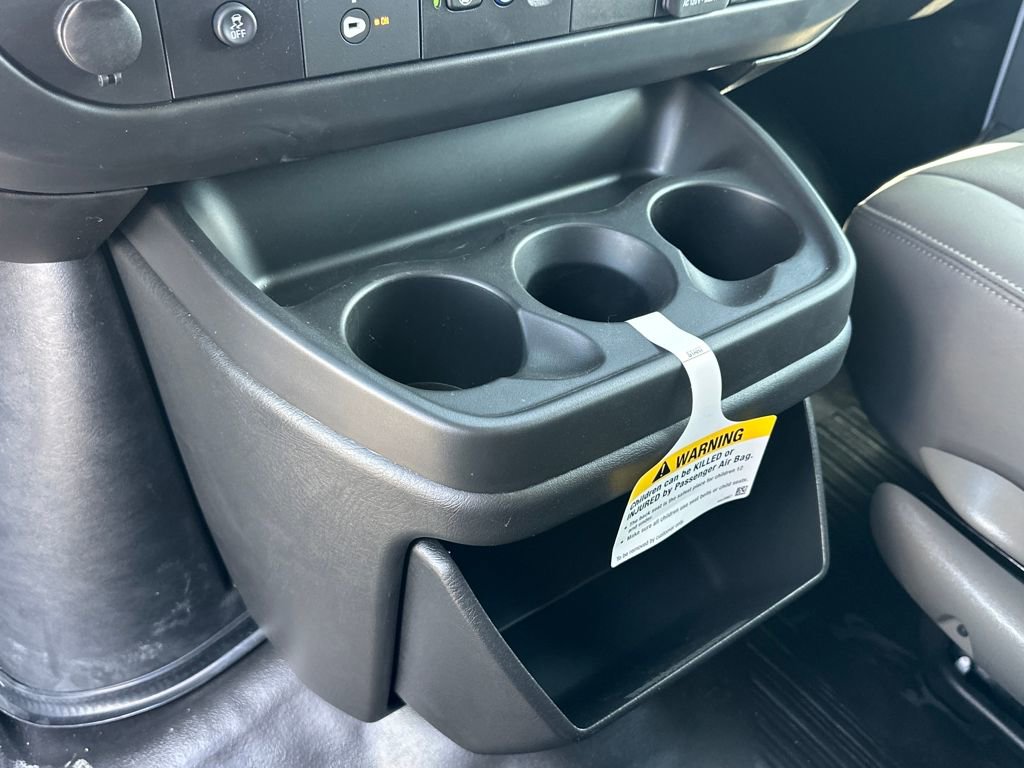 New 2025 Chevrolet Express 3500 Extended w/ Driver Convenience Package image 24