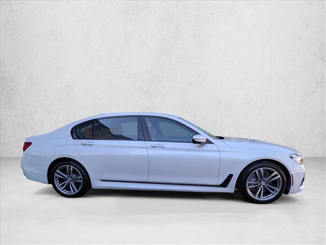 Used 2019 BMW 740i image 4