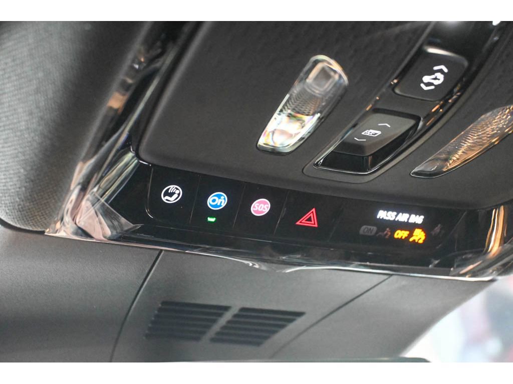 New 2026 Cadillac Lyriq V w/ Exterior Carbon Fiber Package image 34