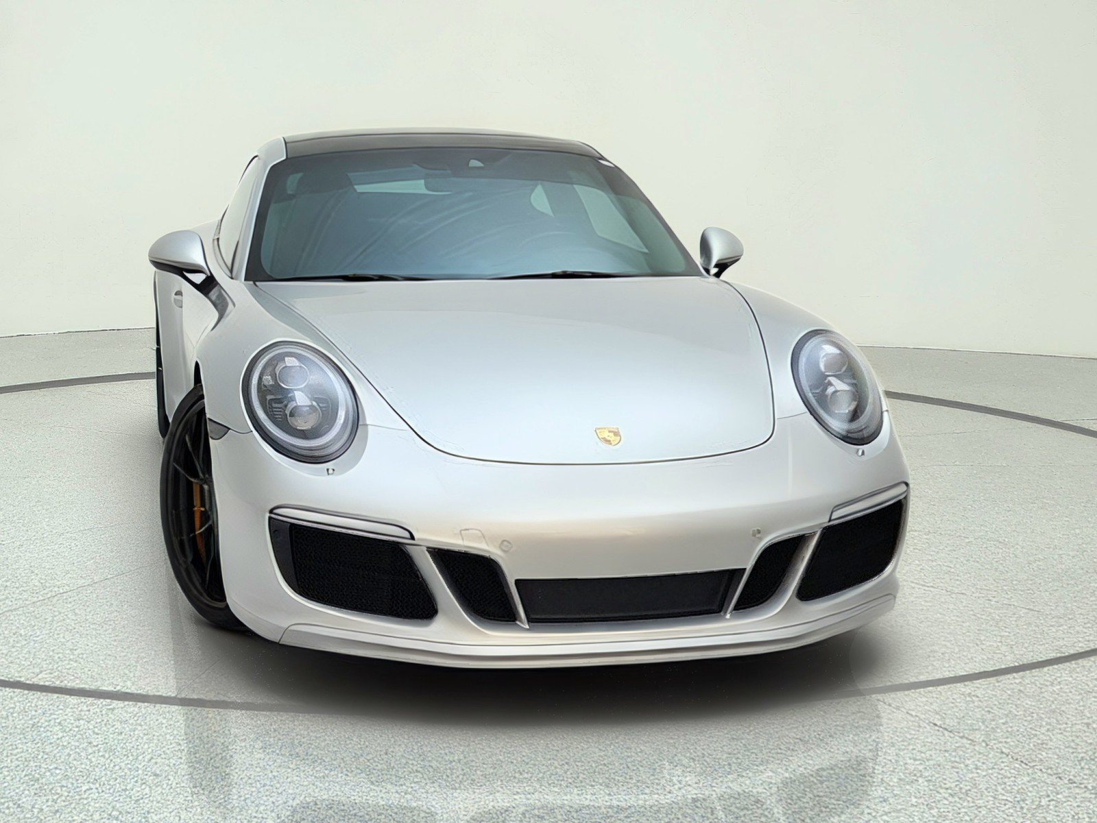 Used 2017 Porsche 911 Carrera GTS RWD image 6