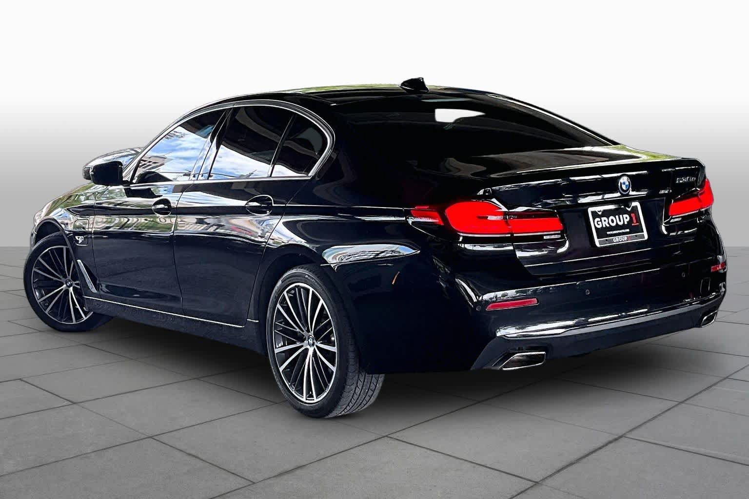 Used 2023 BMW 530e w/ Convenience Package RWD image 10