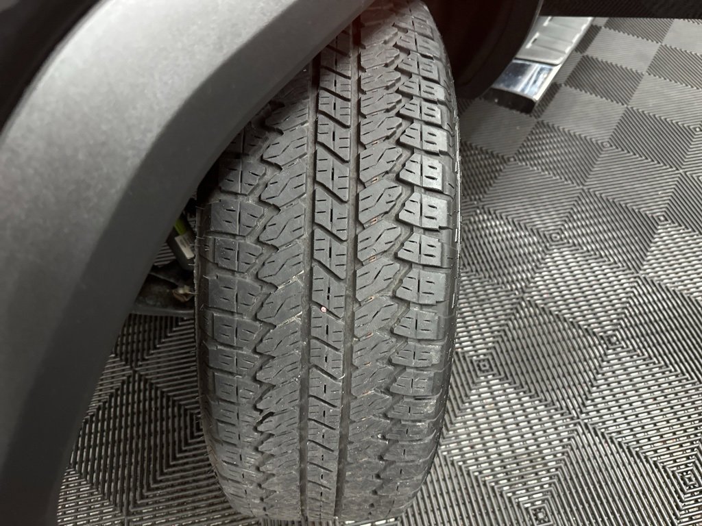 Used 2024 GMC Canyon Denali image 36