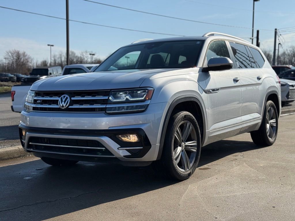 Used 2018 Volkswagen Atlas SEL w/ R-Line Package AWD/4WD image 2
