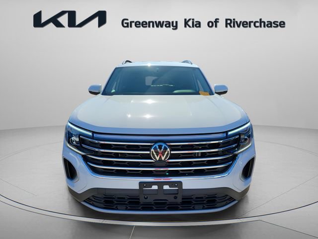 Used 2025 Volkswagen Atlas SE image 2
