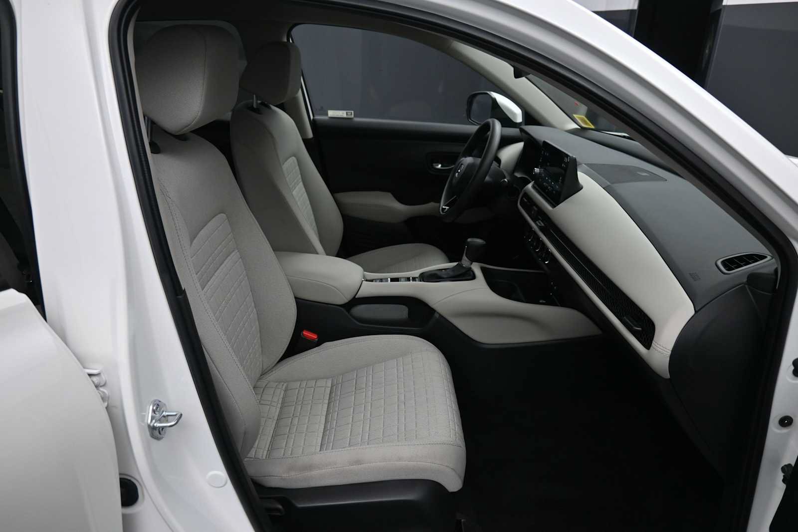 Certified 2026 Honda HR-V LX image 22