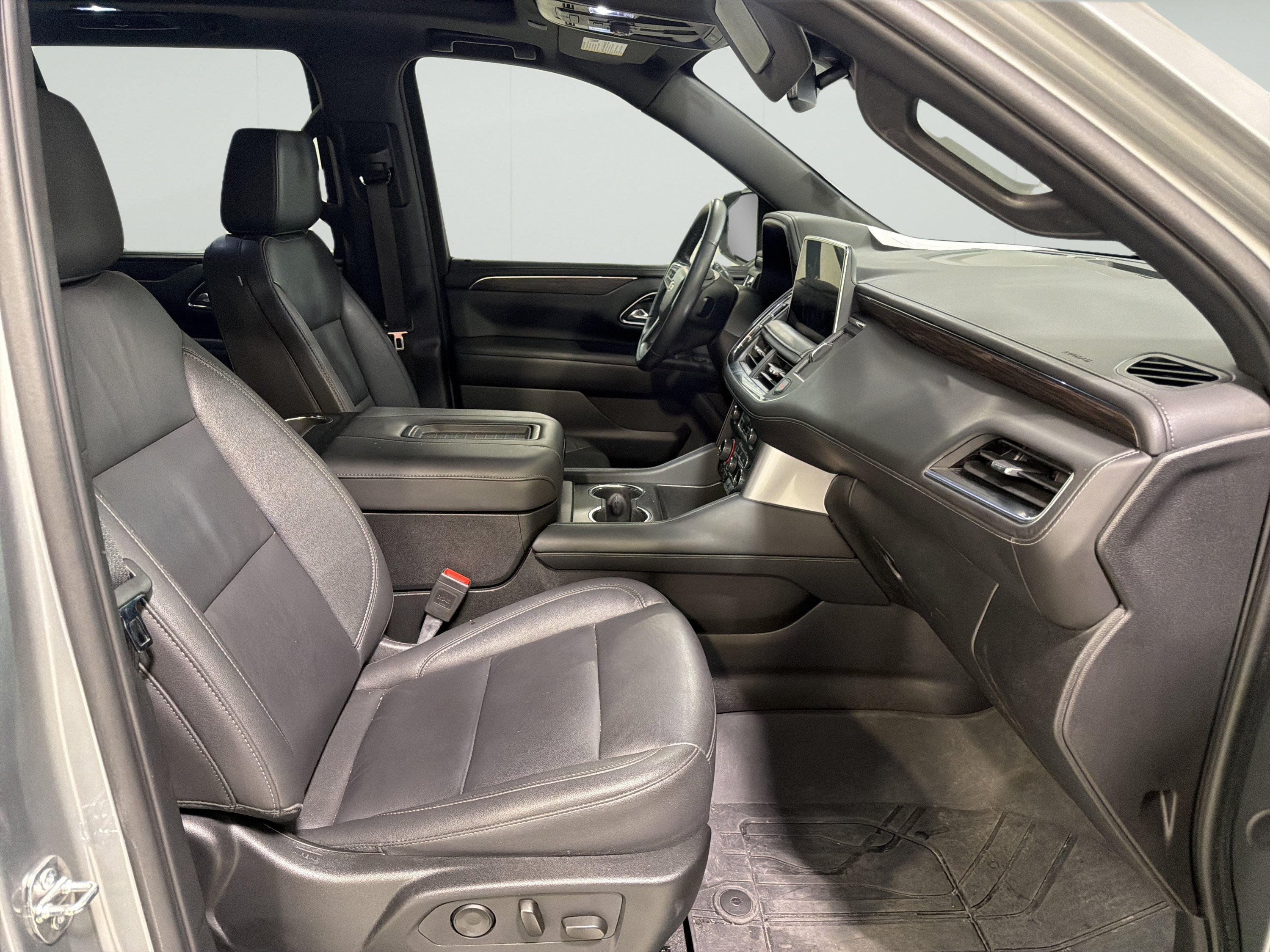 Used 2024 Chevrolet Tahoe LT w/ LT Signature Plus Package RWD image 14