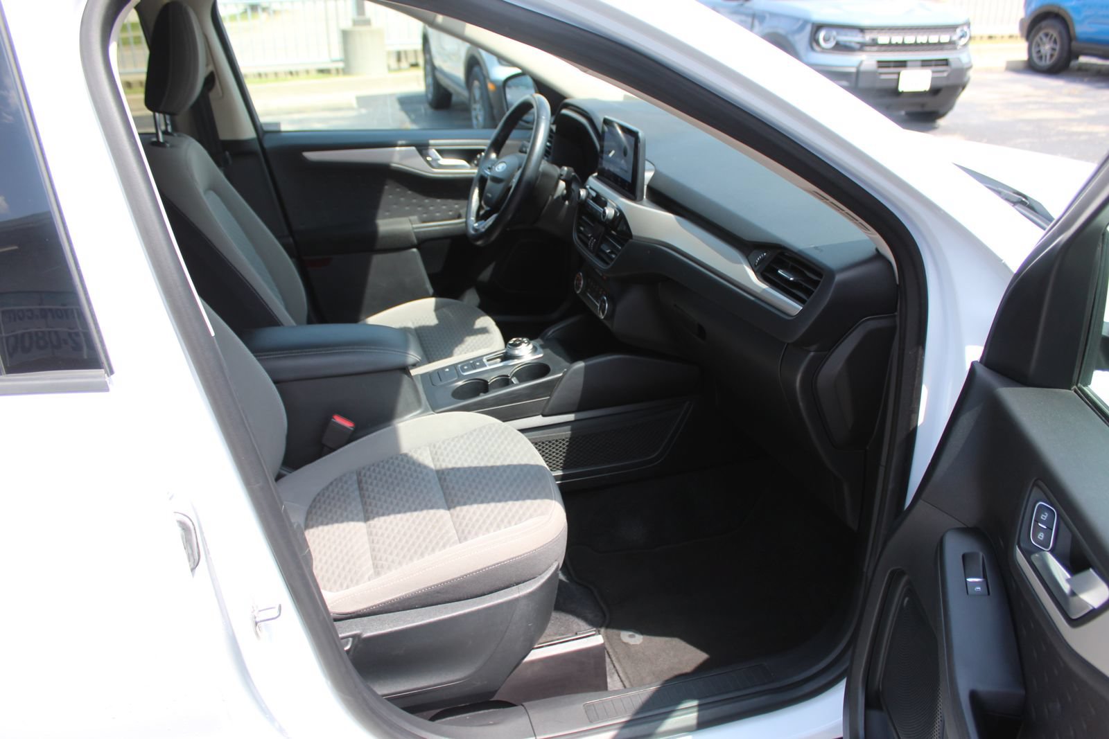 Used 2020 Ford Escape SE Sport FWD image 13
