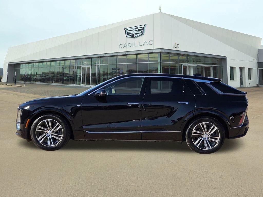 Certified 2024 Cadillac Lyriq Luxury w/ Nappa Leather Package image 3