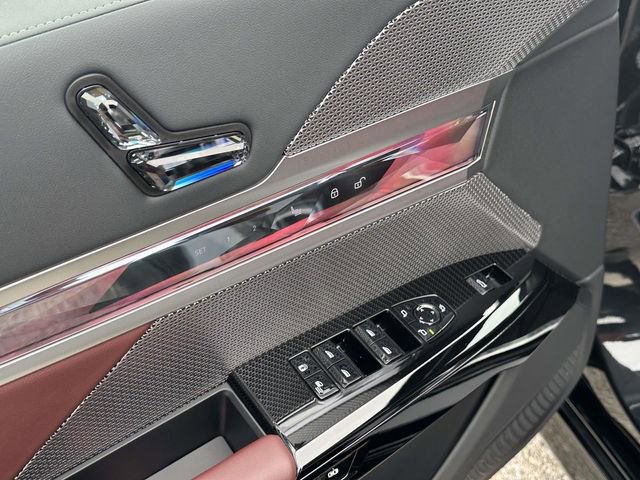 Used 2026 BMW 740i xDrive image 24