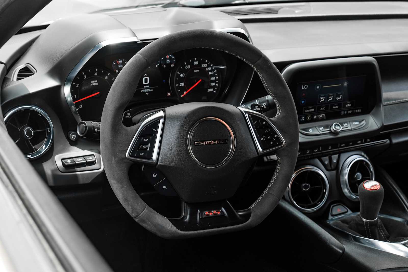 Used 2021 Chevrolet Camaro SS RWD image 17