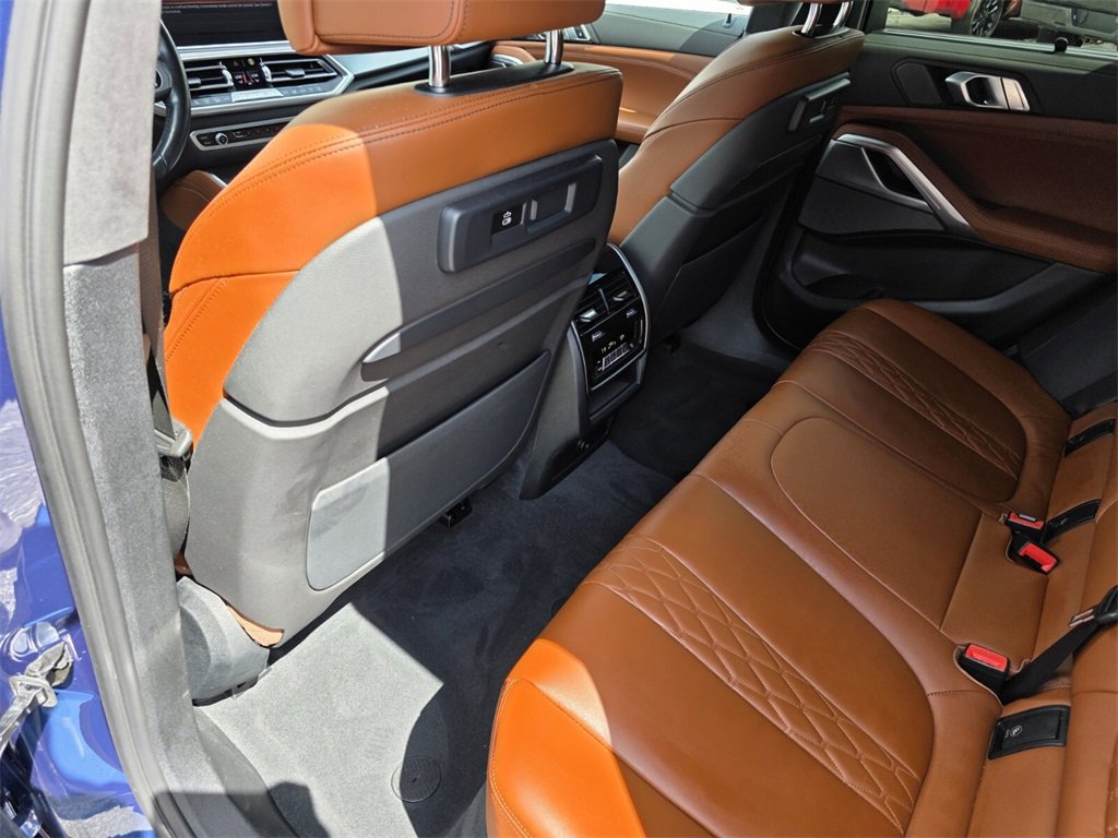 Used 2023 BMW X6 xDrive40i w/ Executive Package image 15