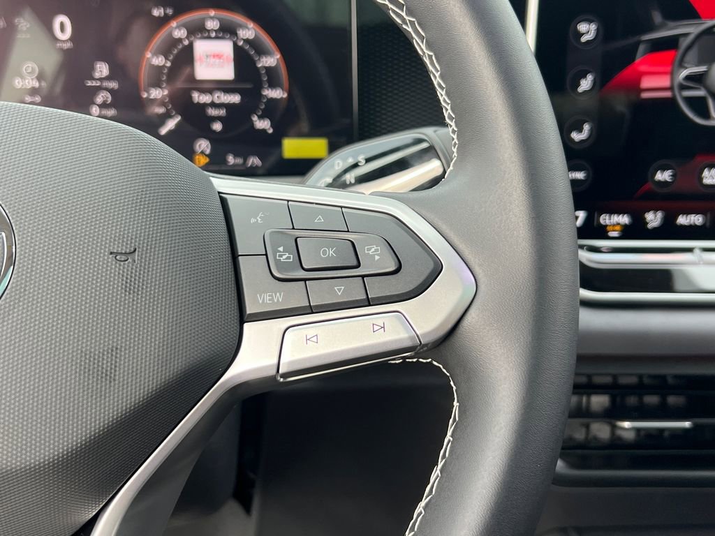 New 2026 Volkswagen Tiguan SE image 30