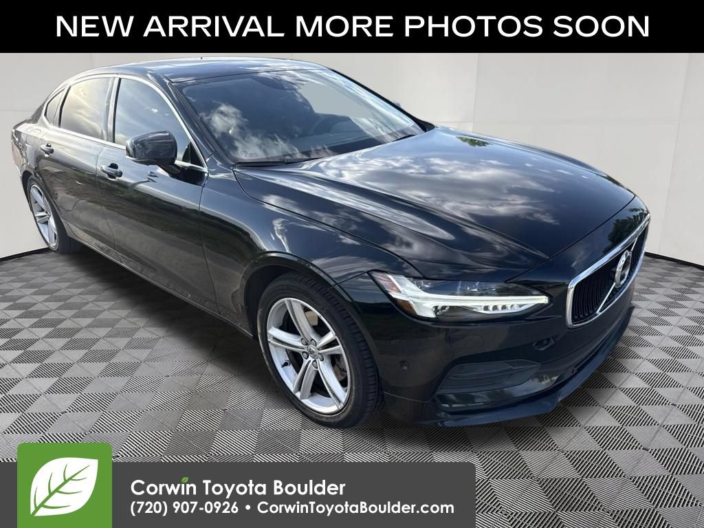 Used 2018 Volvo S90 T5 Momentum w/ Convenience Package FWD image 1