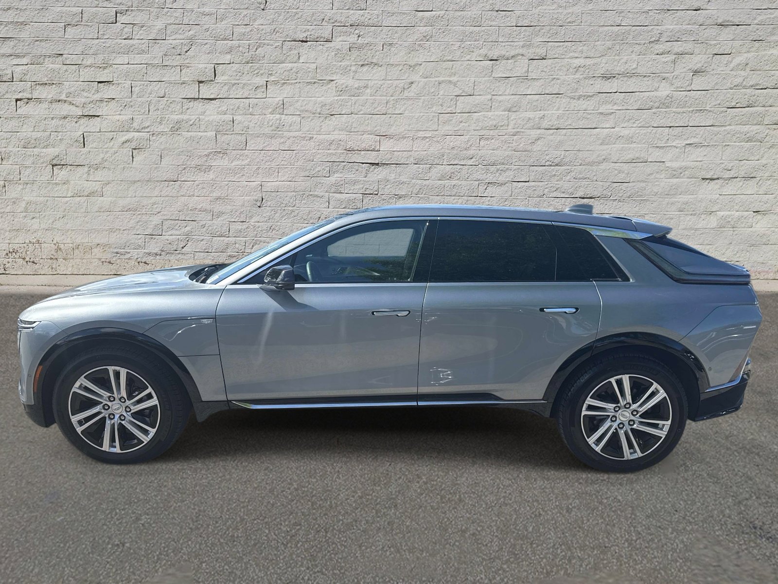 Used 2024 Cadillac Lyriq Tech w/ Driver Assist Package RWD image 8