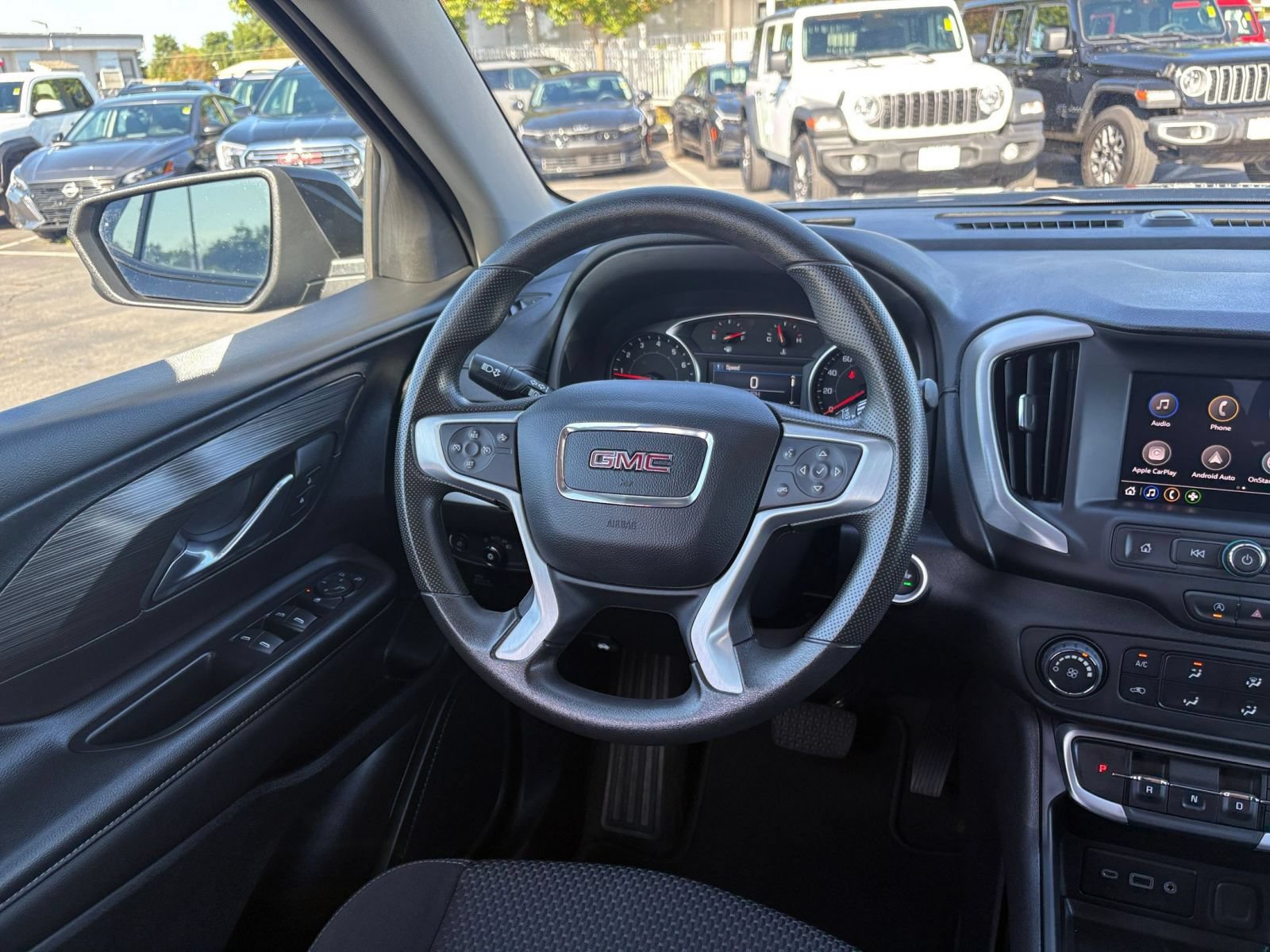 Used 2024 GMC Terrain SLE FWD image 33