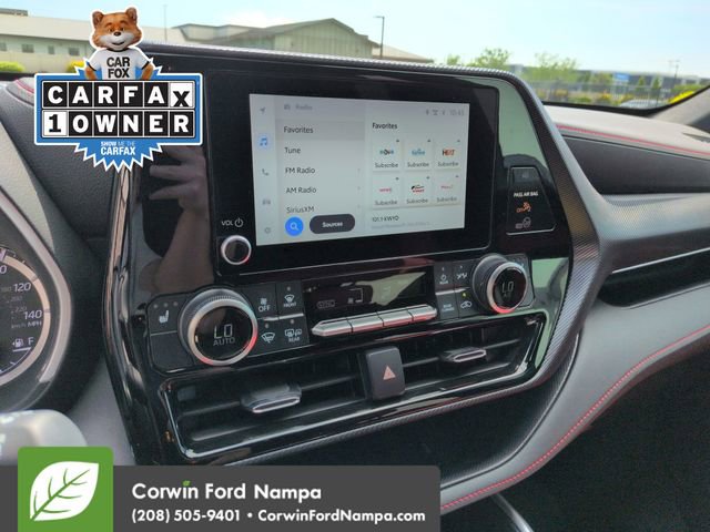 Used 2023 Toyota Highlander XSE FWD image 16